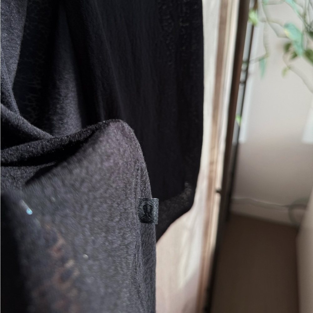 FLASH SALE⚡️ Lululemon Open Back Tank Top - Picture 5 of 6